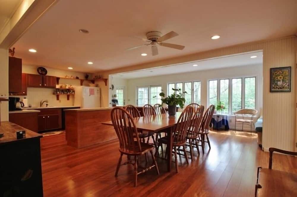 Photo of Kitchen in Chautauqua