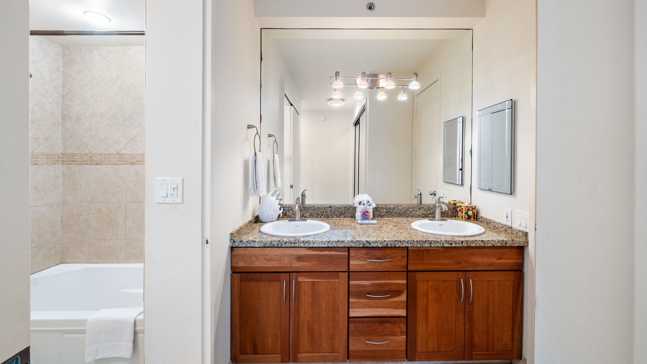 Photo of Bathroom in Kahana