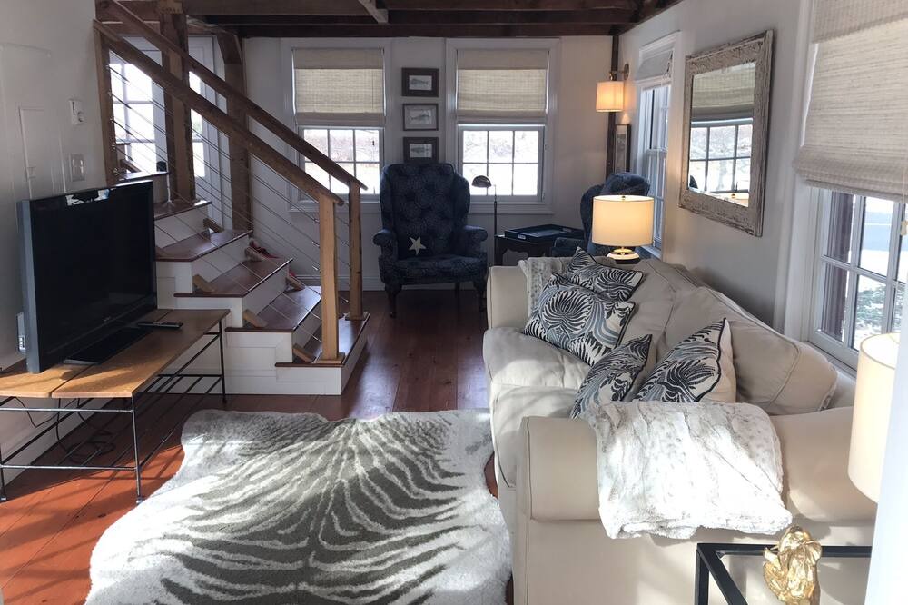 Photo of Livingroom in Cape Porpoise