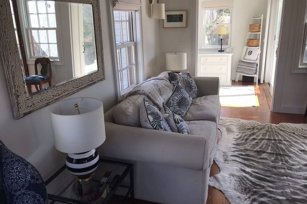 Photo of Livingroom in Cape Porpoise