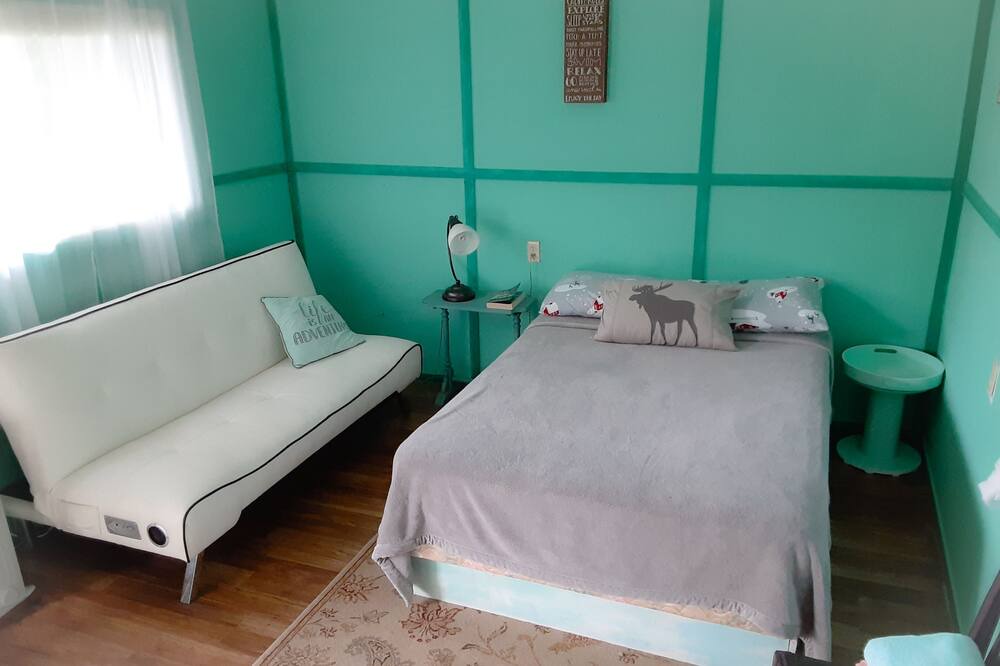 Photo of Bedroom in Anchor Point