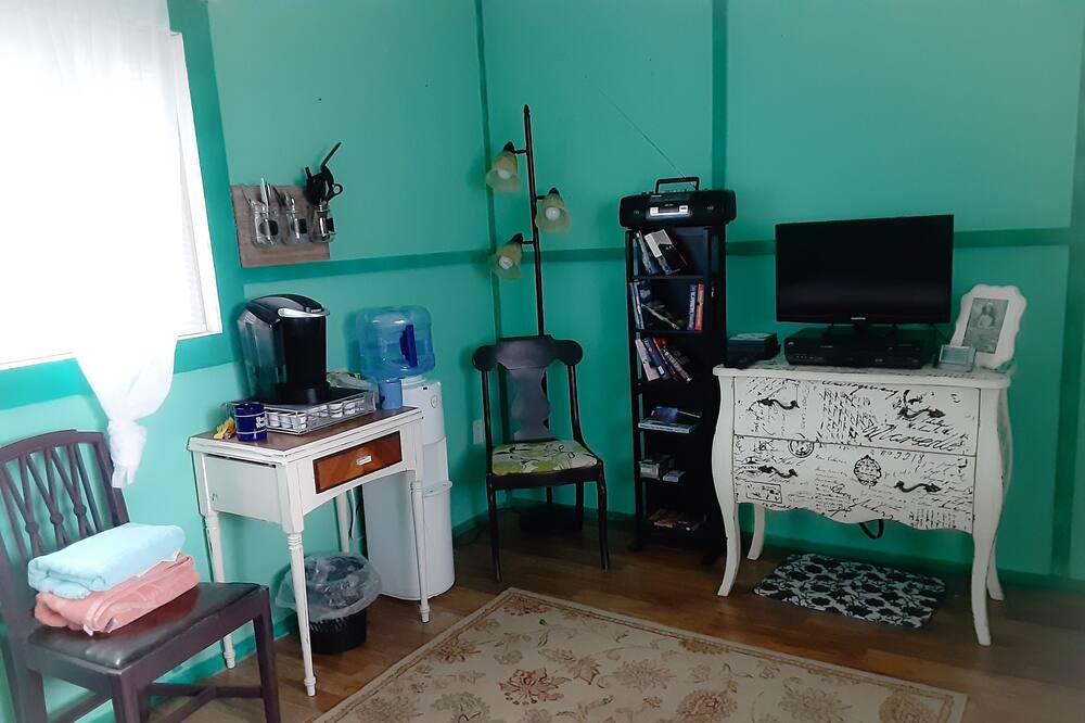 Photo of Bedroom in Anchor Point