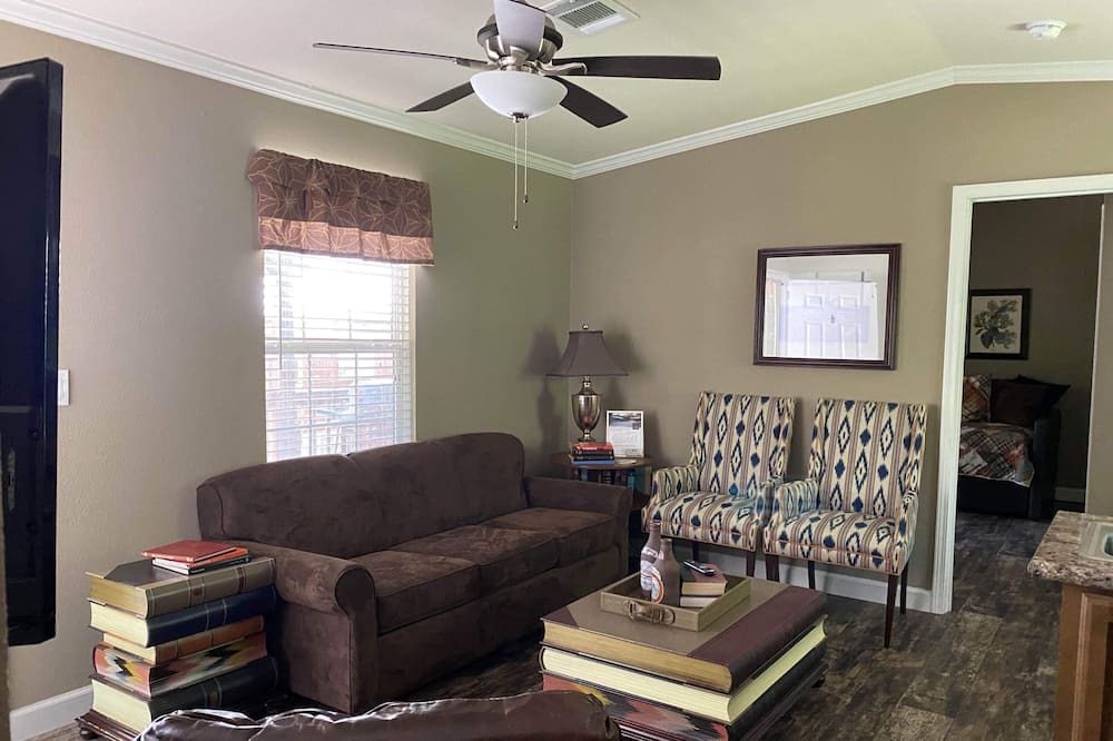 Photo of Livingroom in Okmulgee County