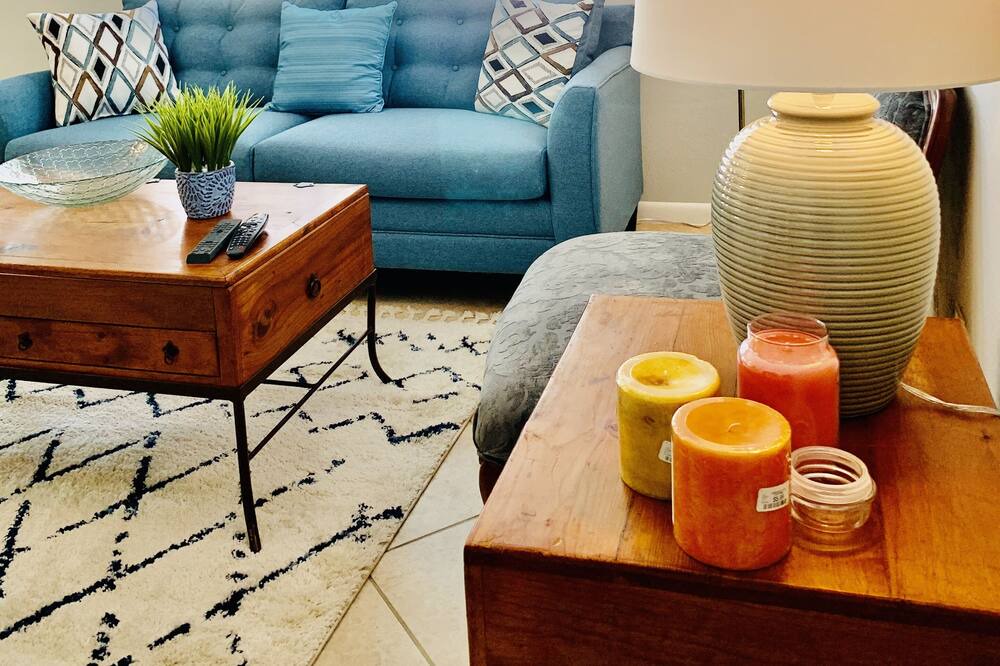 Photo of Livingroom in Naples Park