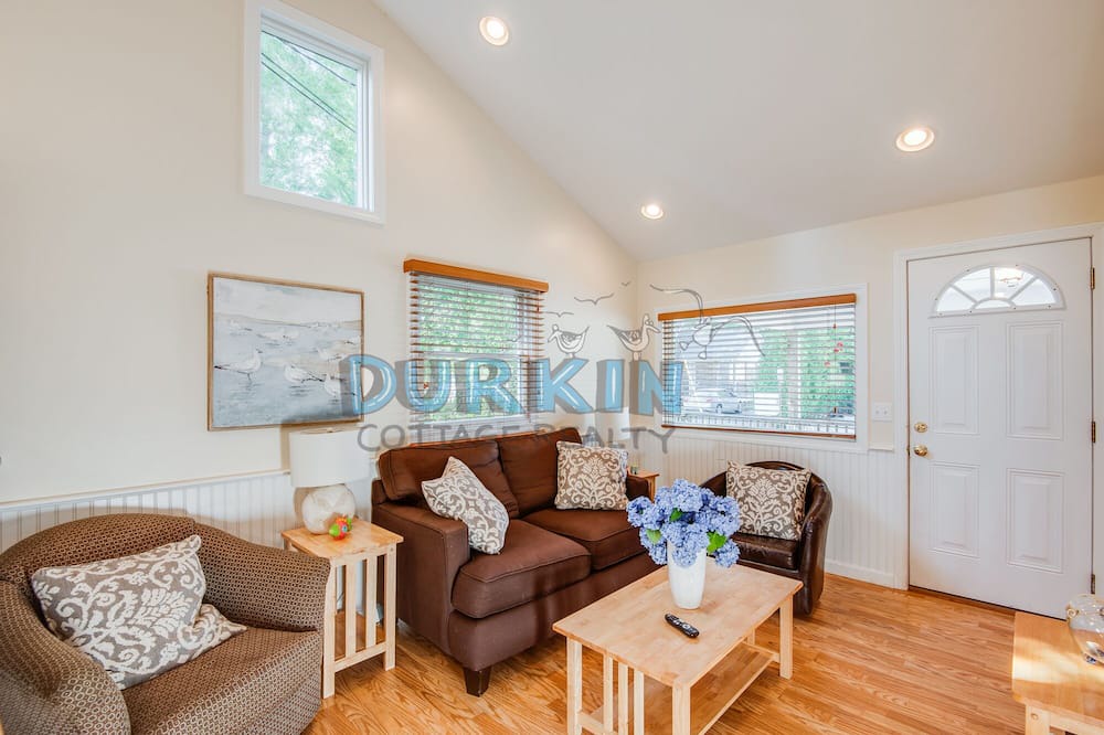 Photo of Livingroom in Narragansett
