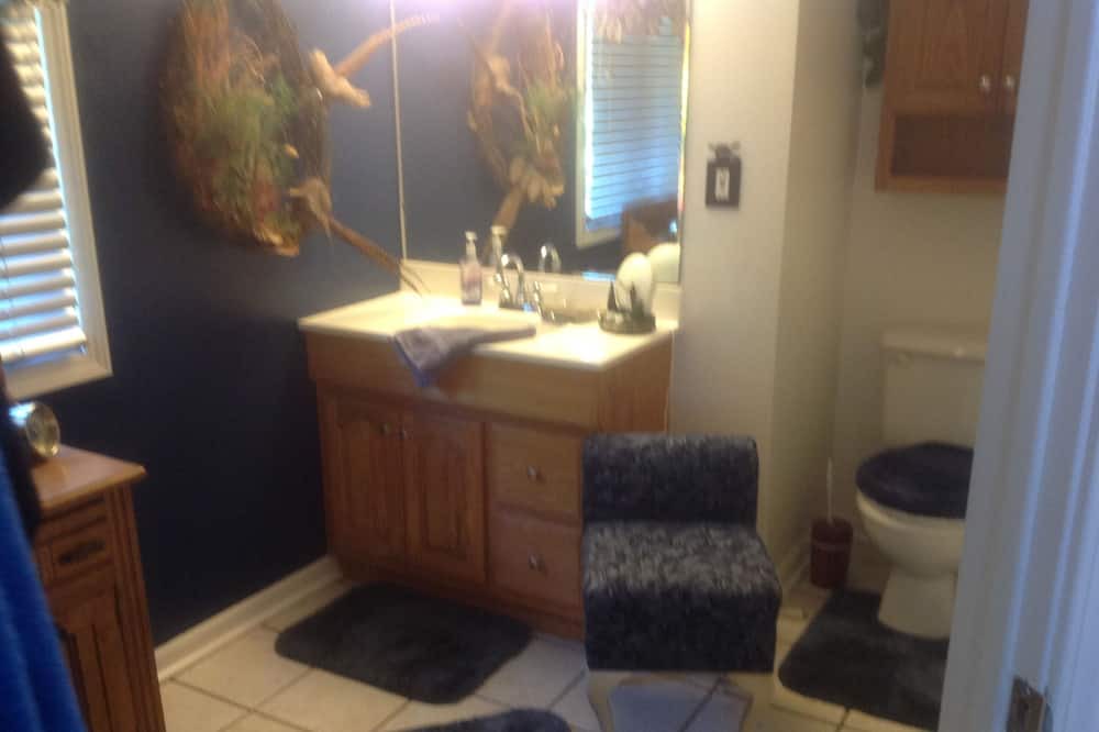 Photo of Bathroom in Hillsdale