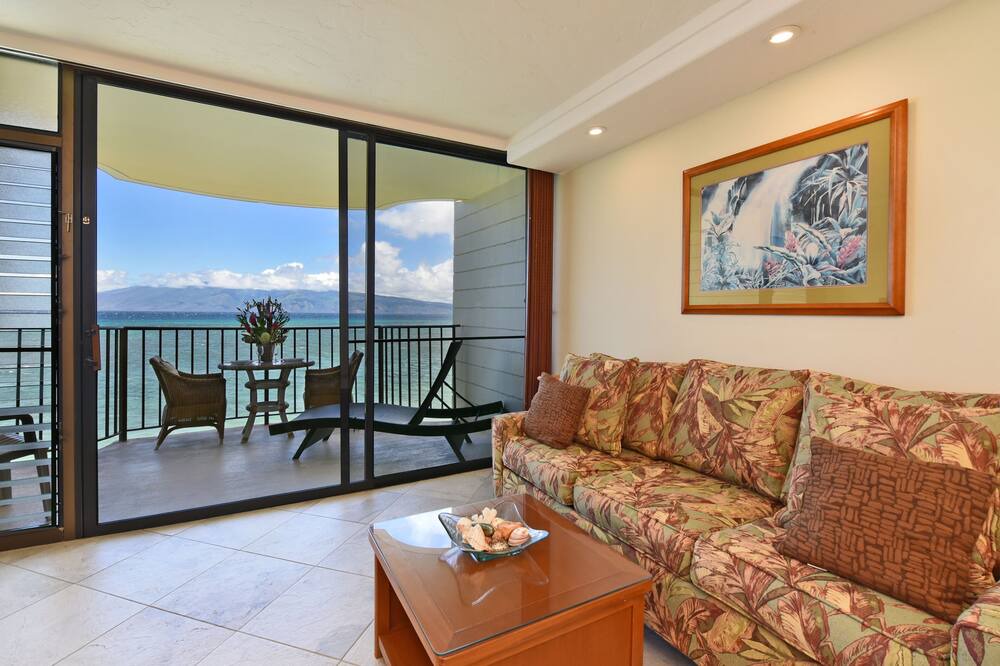 Photo of Livingroom in Kahana