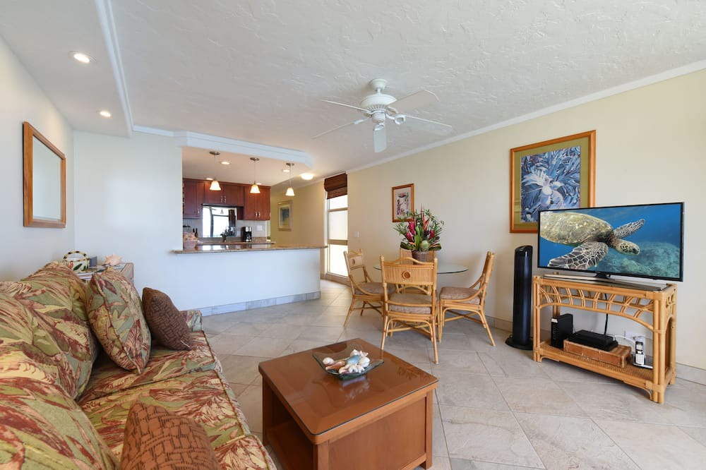 Photo of Livingroom in Kahana