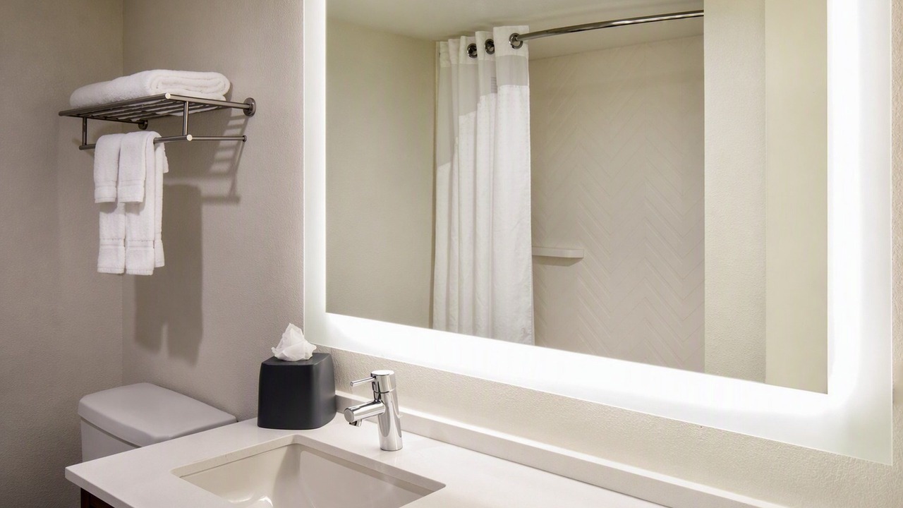 Photo of Bedroom in Central Newport News