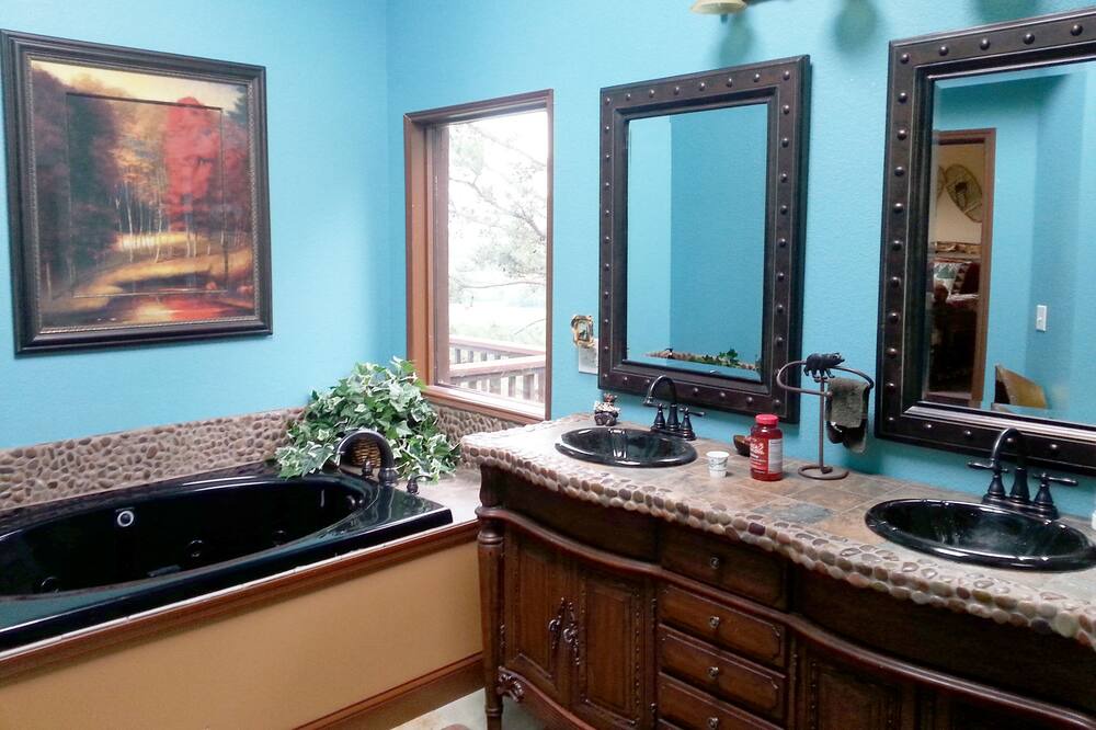 Photo of Bathroom in Kansas