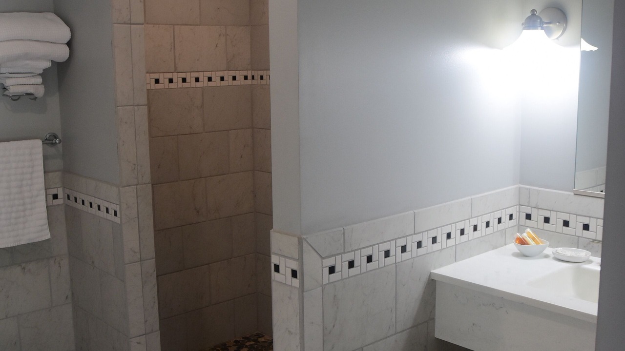 Photo of Bathroom in Eden