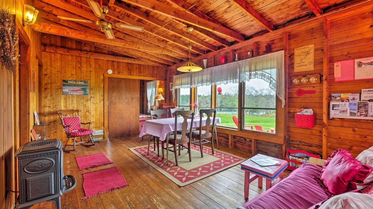 Photo of Livingroom in Waldoboro