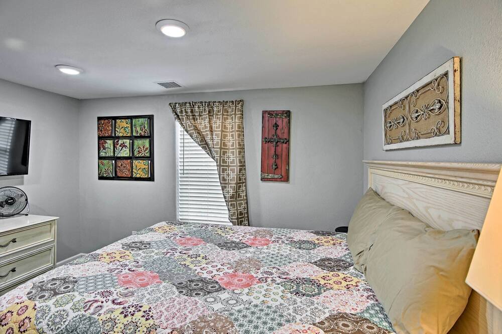 Photo of Bedroom in Broken Arrow