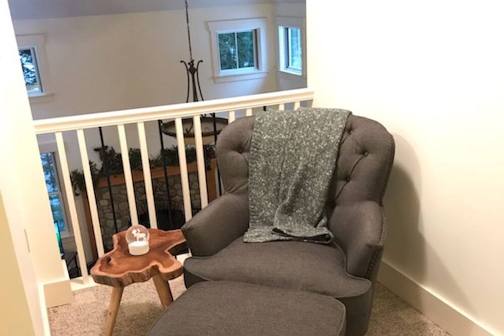 Photo of Livingroom in Twin Mountain