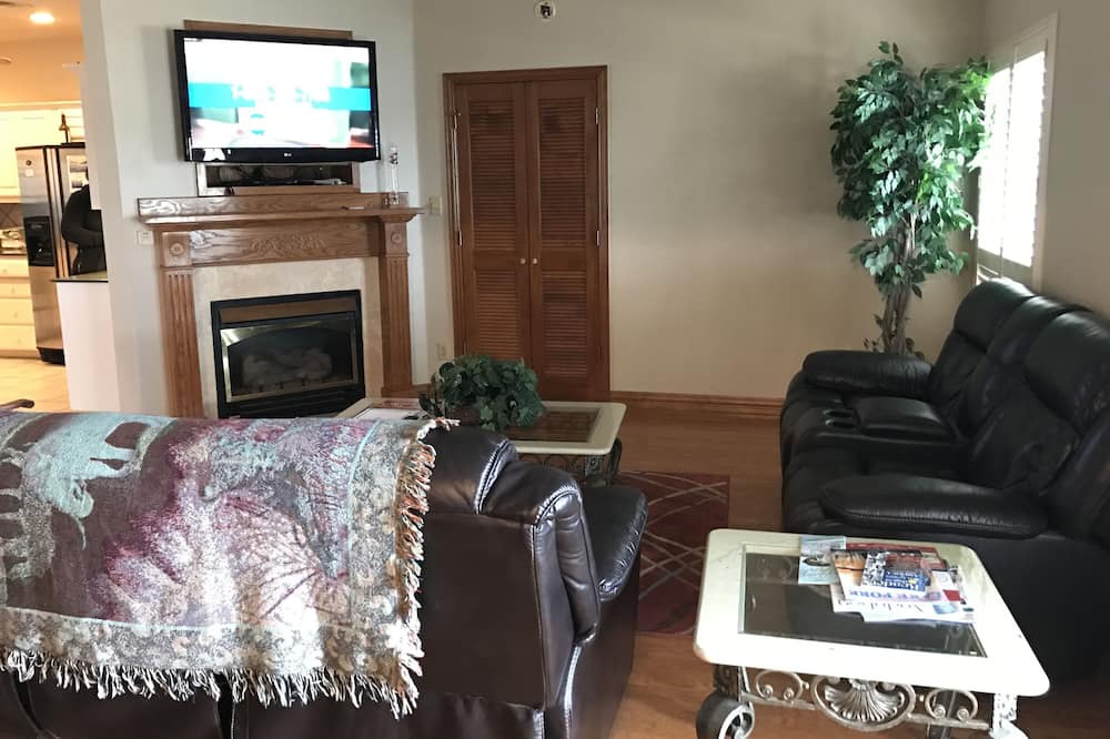 Photo of Livingroom in Alba