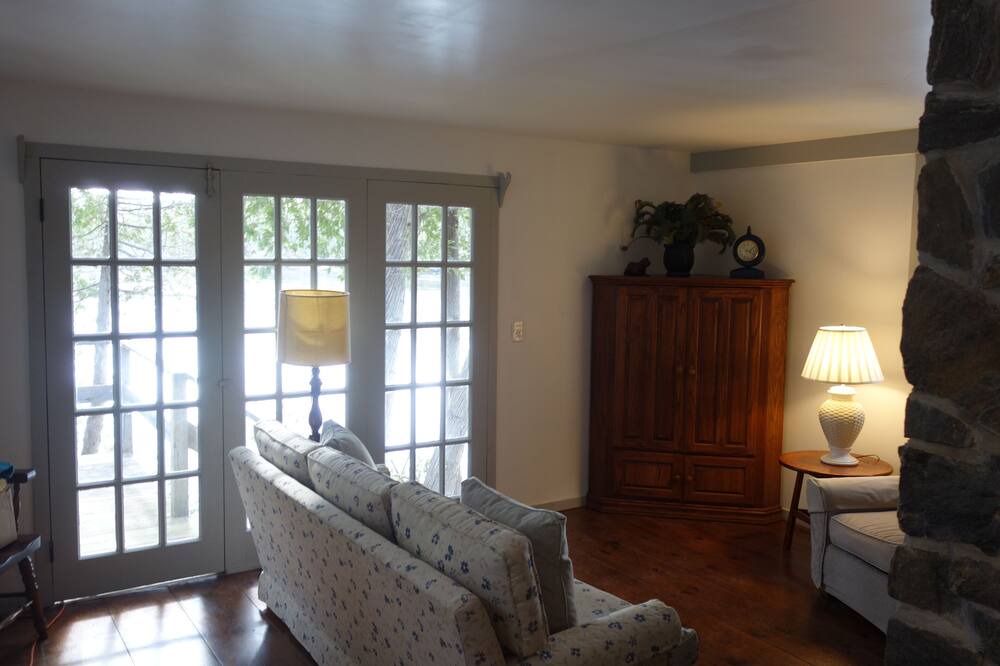 Photo of Livingroom in Wiscasset