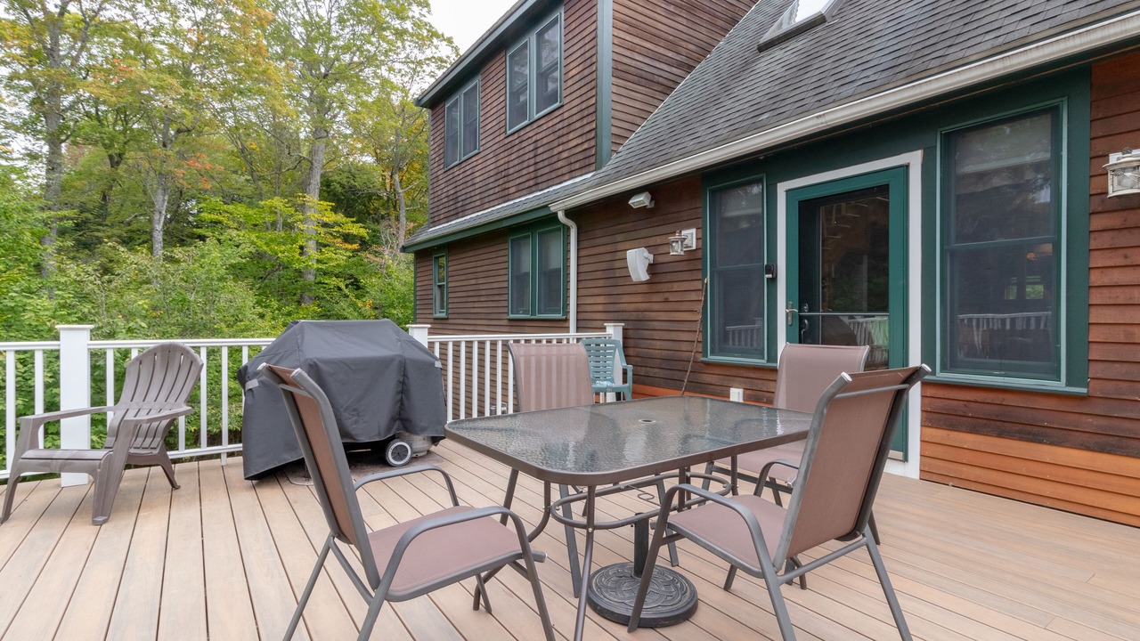 Photo of Patio Balcony in Beaver Cove