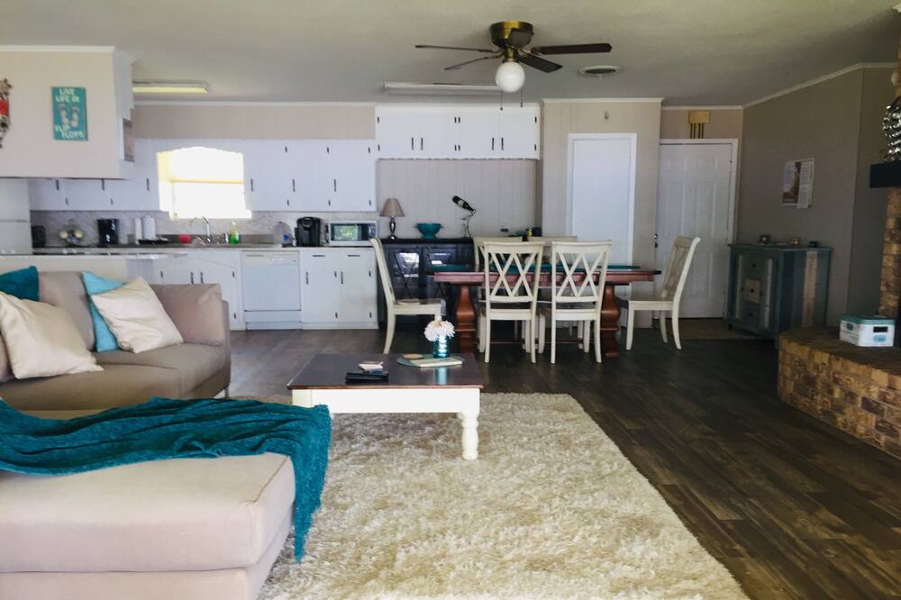 Photo of Livingroom in Avinger