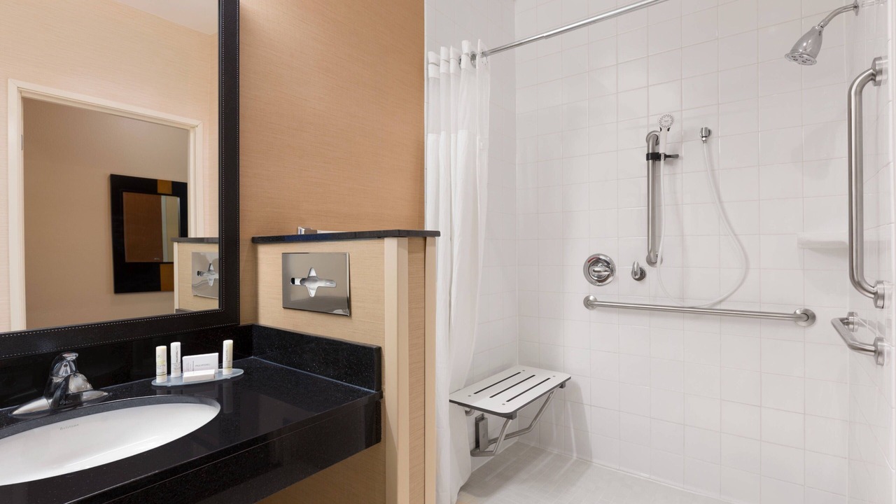 Photo of Bathroom in Kingsland