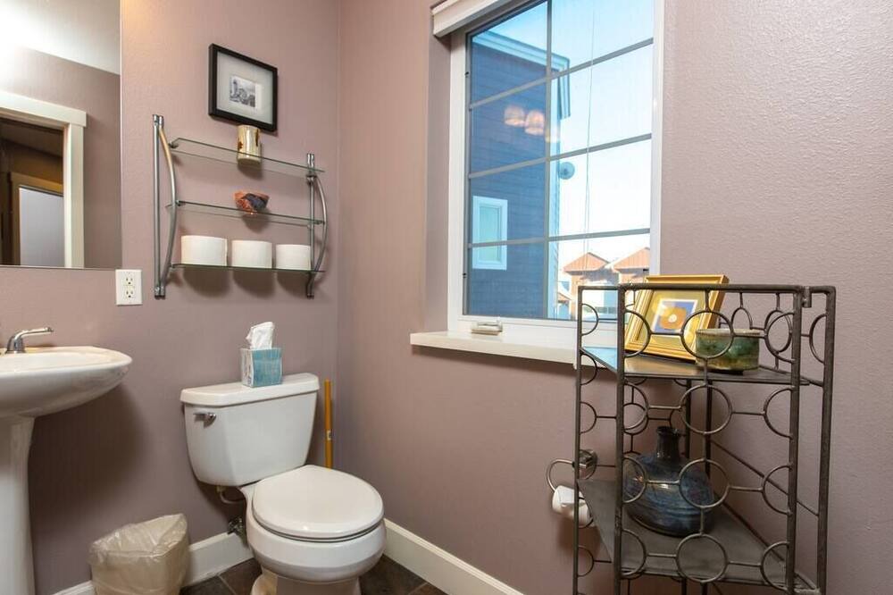 Photo of Bathroom in Homer