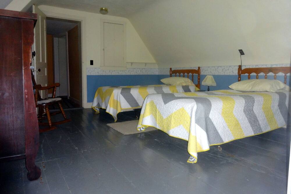 Photo of Bedroom in West Tremont