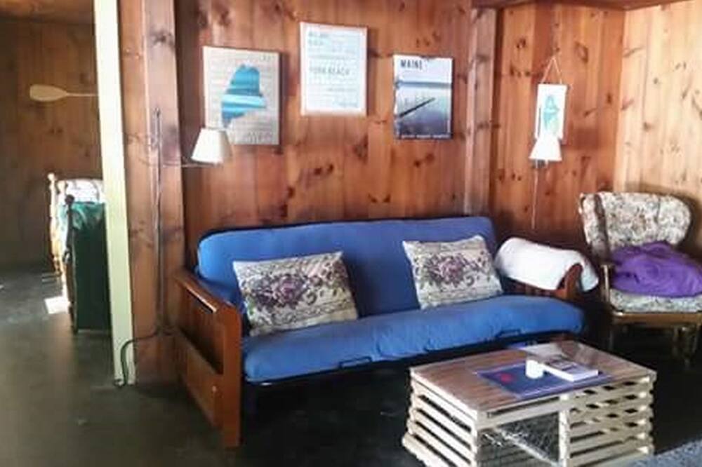 Photo of Livingroom in Richmond