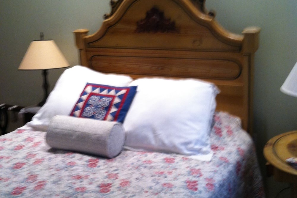 Photo of Bedroom in Pemaquid