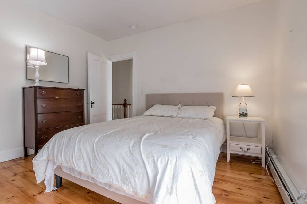 Photo of Bedroom in Loveitts Field