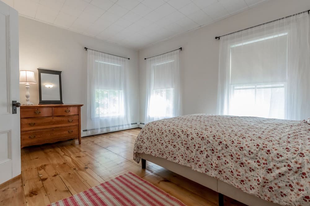 Photo of Bedroom in Loveitts Field