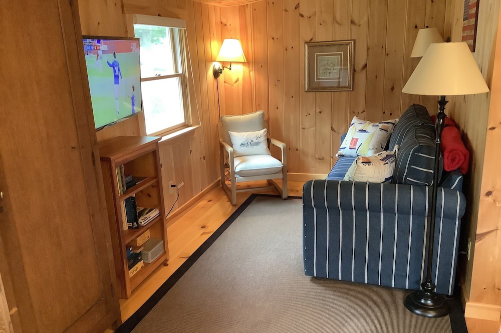 Photo of Livingroom in Ocean Point