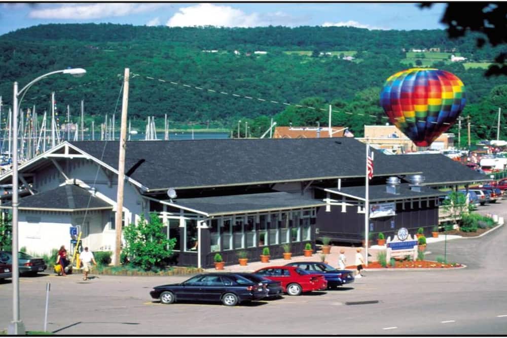 Photo of Others in Town of Reading