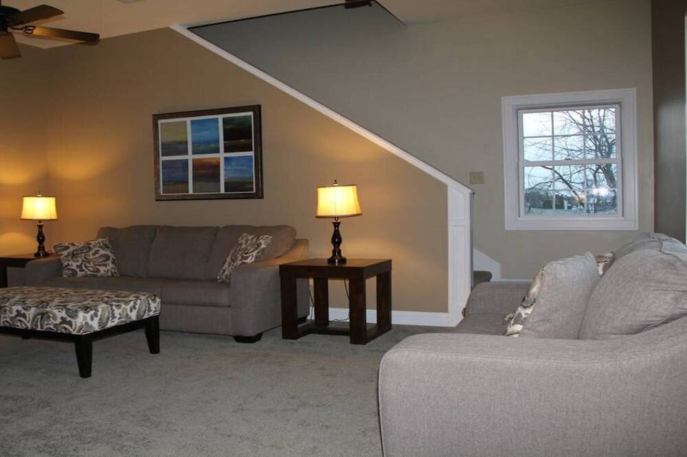 Photo of Bedroom in Town of Reading