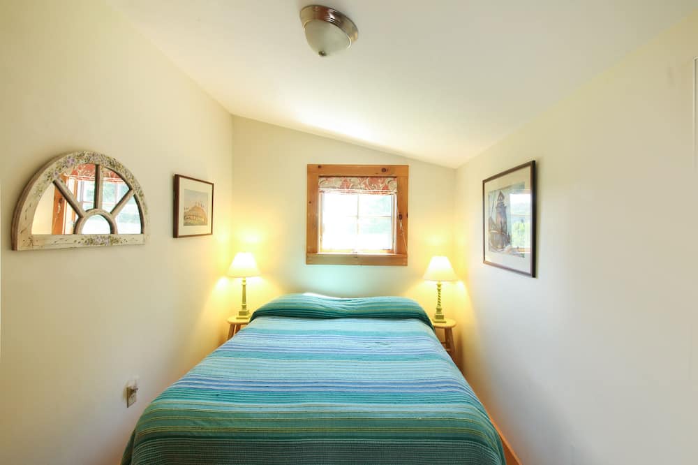 Photo of Bedroom in Lyndon Center