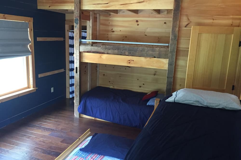 Photo of Bedroom in Center Conway