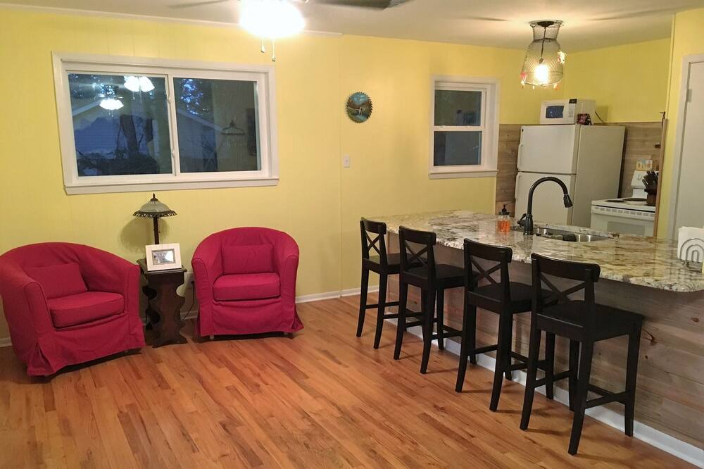 Photo of Bedroom in Flint