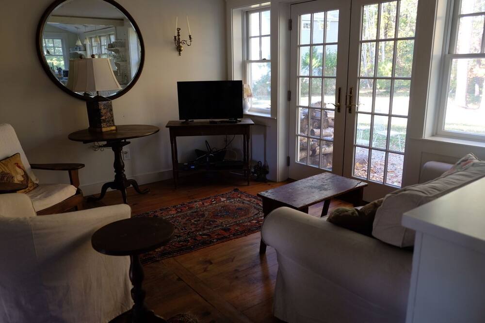 Photo of Livingroom in Cape Porpoise