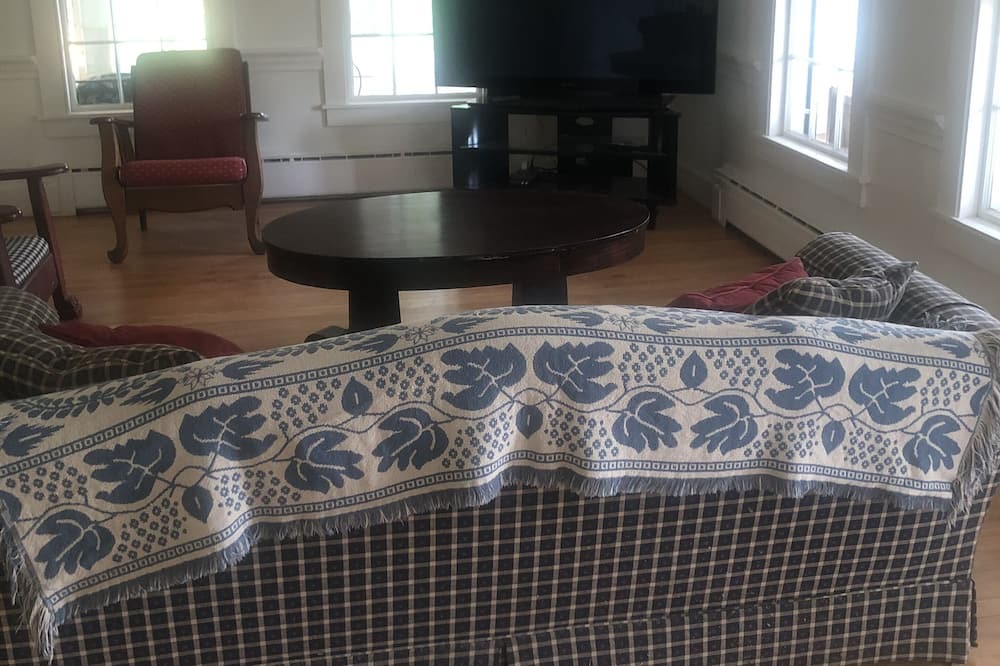 Photo of Bedroom in Center Lovell