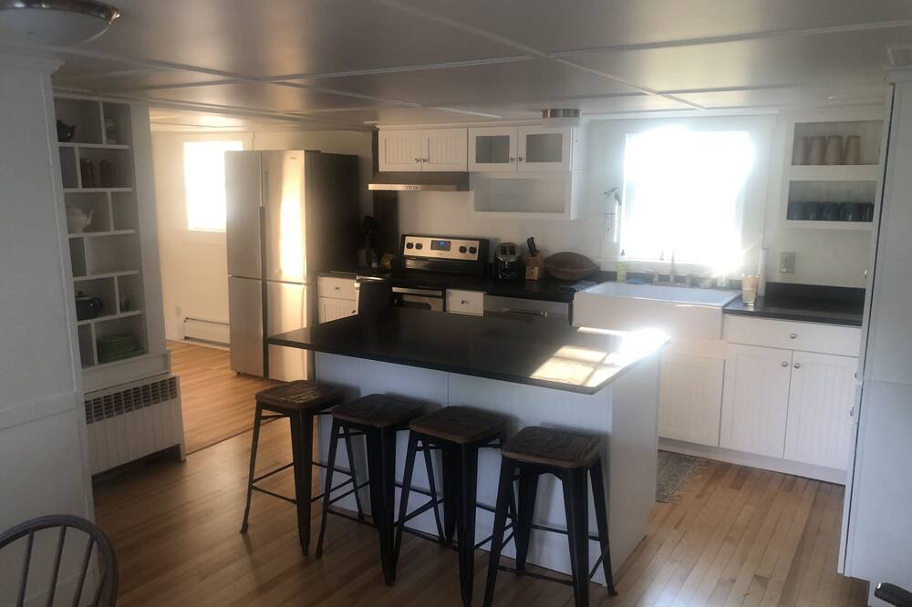 Photo of Kitchen in Center Lovell