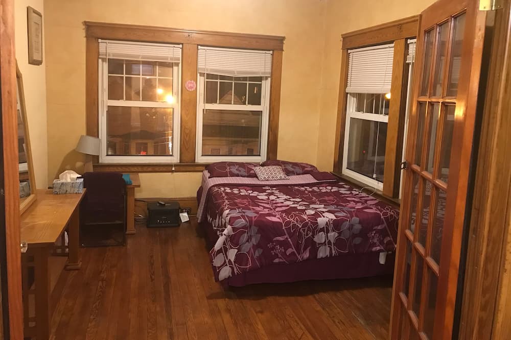 Photo of Bedroom in Little Italy