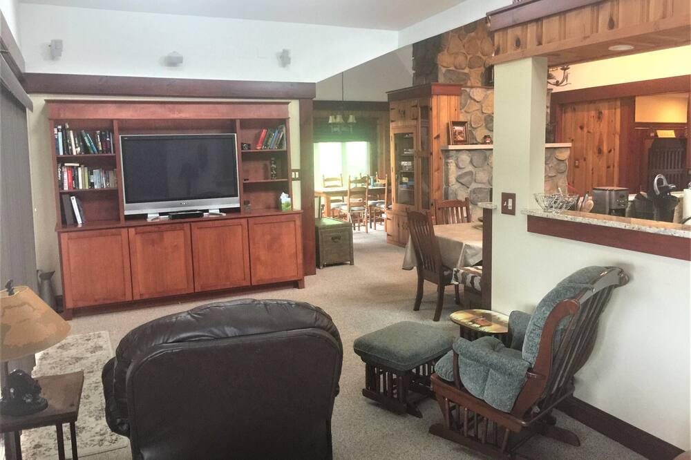 Photo of Livingroom in Stow