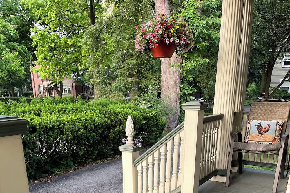 Photo of Outdoor in Scottsville