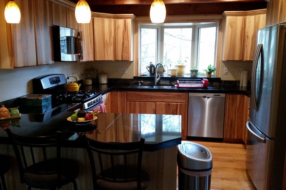 Photo of Kitchen in Kachemak