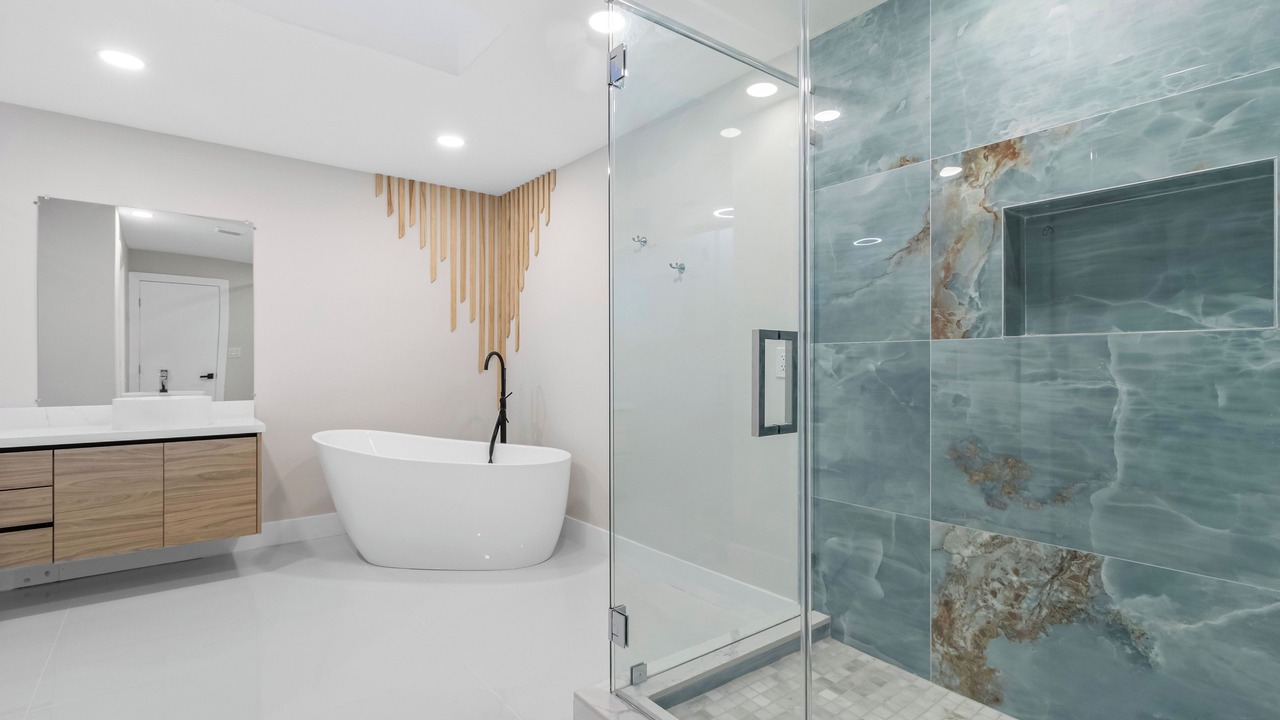 Photo of Bathroom in Plantation