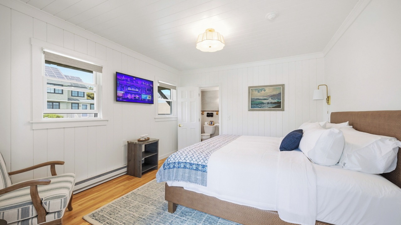 Photo of Bedroom in Higgins Beach