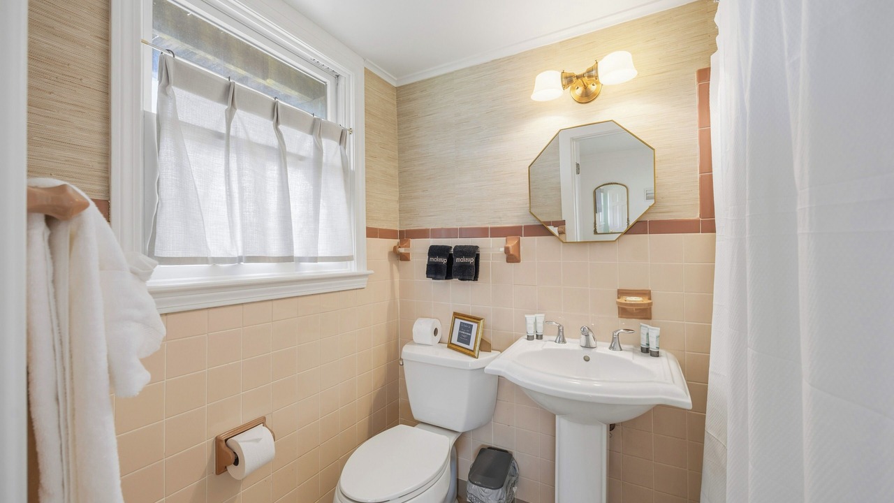 Photo of Bathroom in Higgins Beach