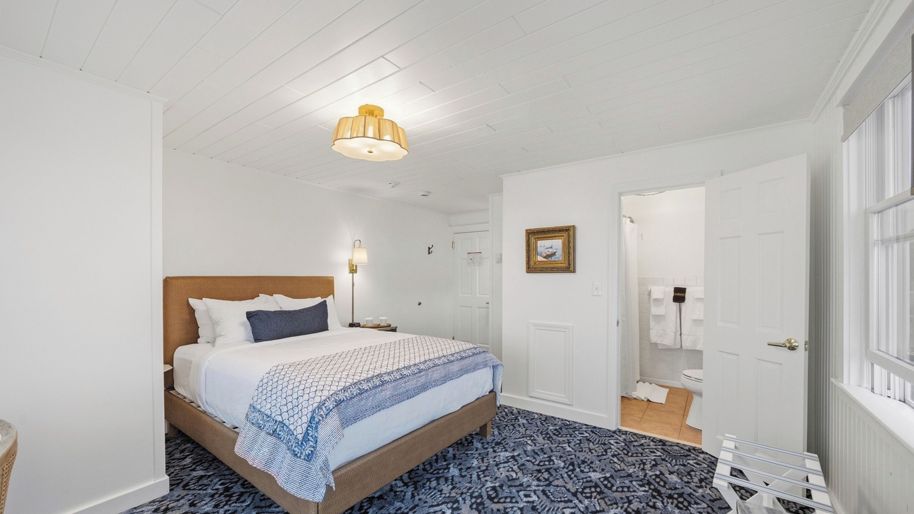 Photo of Bedroom in Higgins Beach