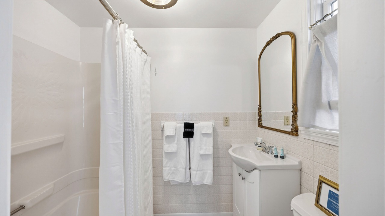 Photo of Bathroom in Higgins Beach