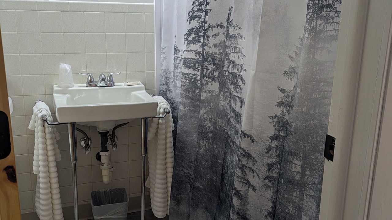Photo of Bathroom in Canaan