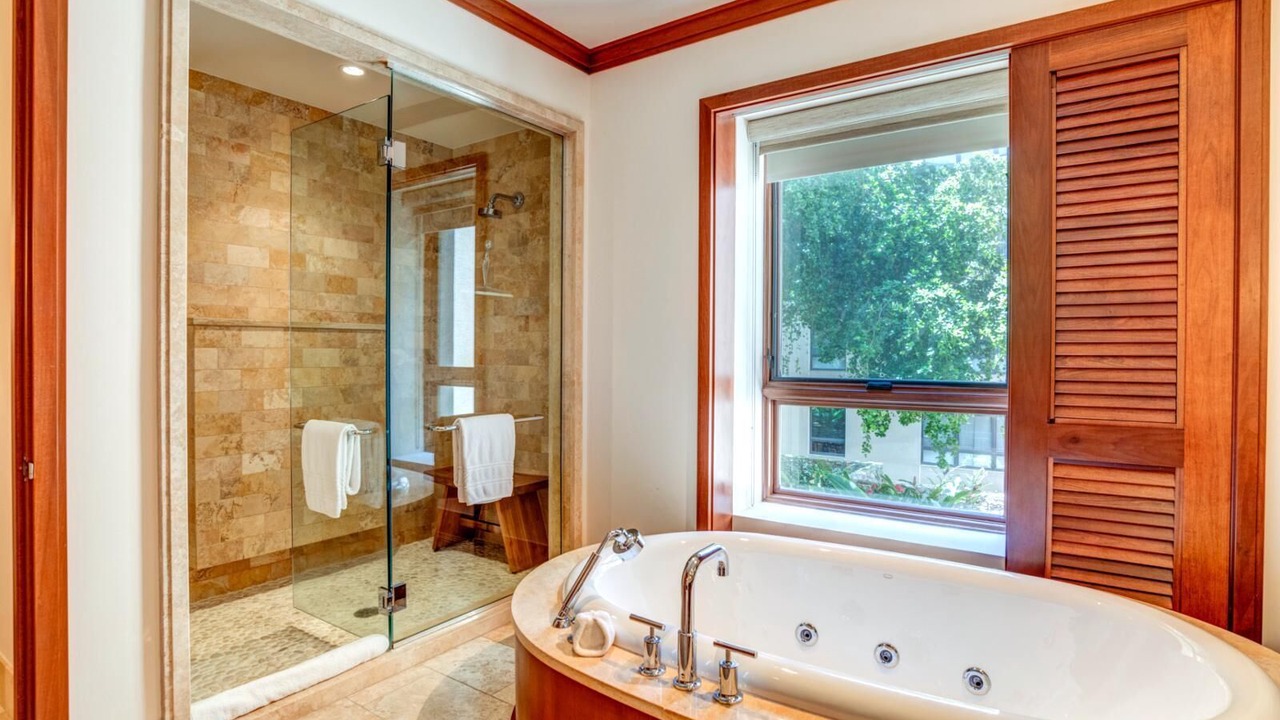Photo of Bathroom in Montage Kapalua Bay