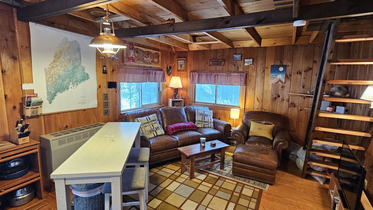 Photo of Livingroom in Greenville Junction